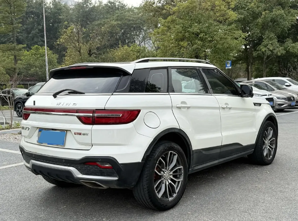 2018 Landwind X7 1.5T 163HP L4 8AT,autocango,china used car exporter,china ev exporter,chinese used car exporter,chinese used ev exporter