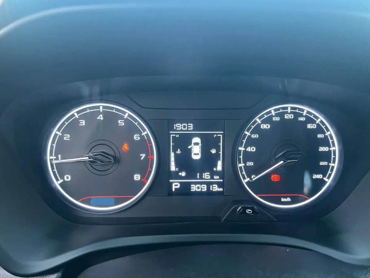 2022 Livan X3 PRO 1.5L 113HP L4 CVT,autocango,china used car exporter,china ev exporter,chinese used car exporter,chinese used ev exporter