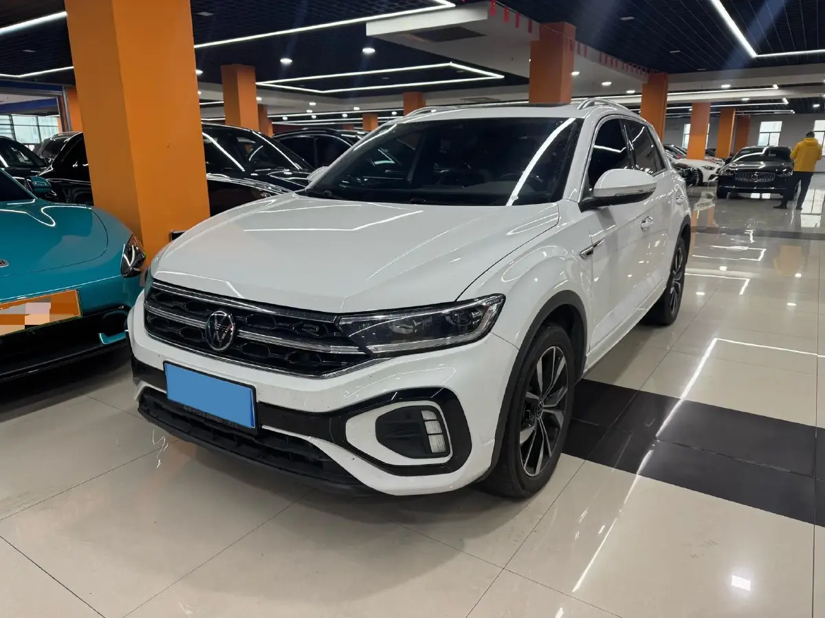 2024 Volkswagen T-Roc 1.5T 160HP L4 7DCT