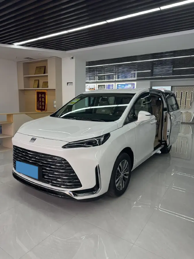 2025 Buick GL8 2.0T 237HP L4 9AT