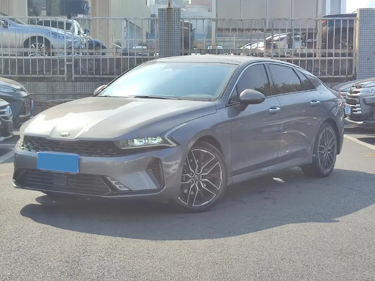 2020 Kia K5 2.0T 240HP L4 8AT
