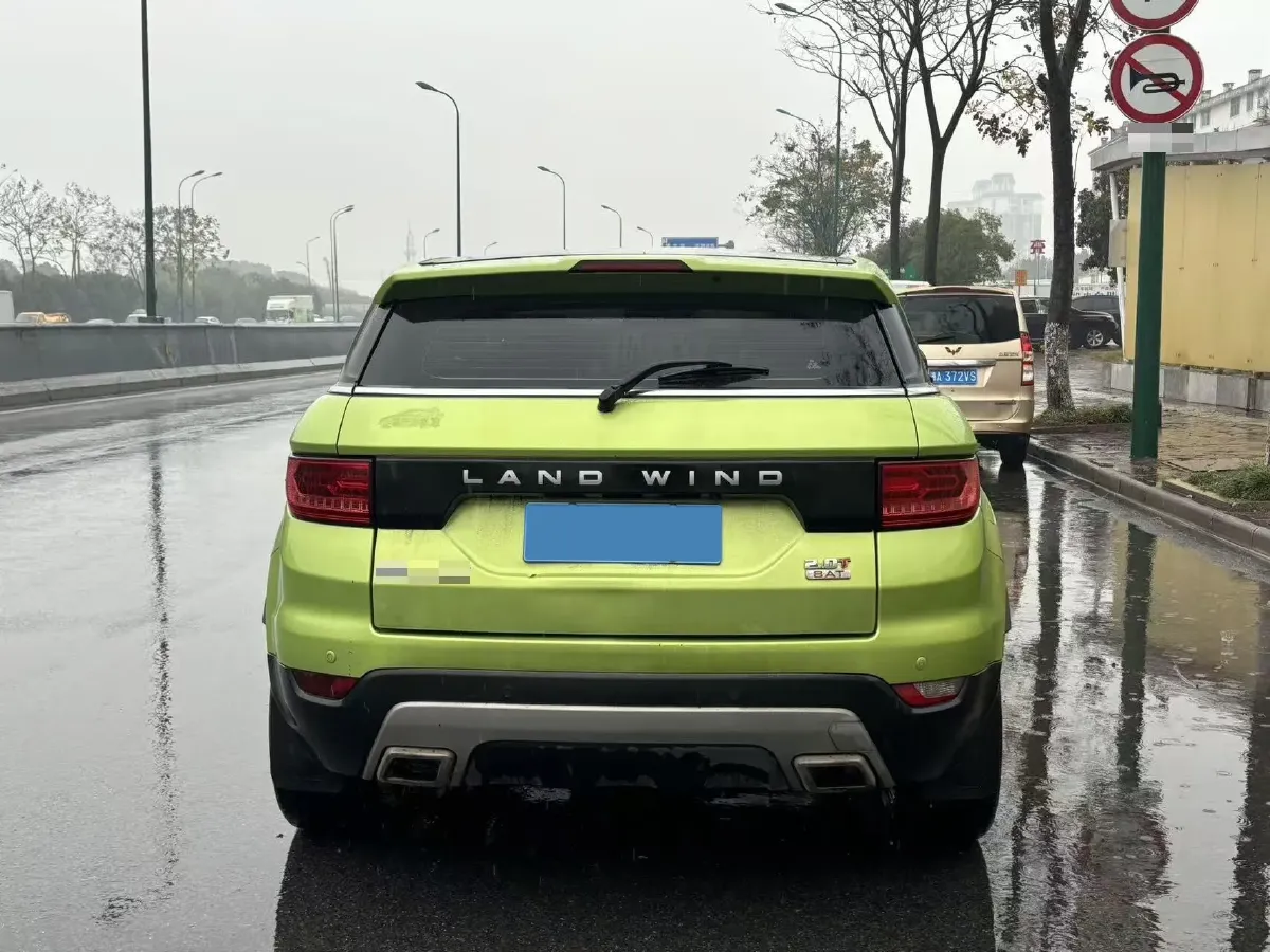 2016 Landwind X7 2.0T 190HP L4 8AT,autocango,china used car exporter,china ev exporter,chinese used car exporter,chinese used ev exporter