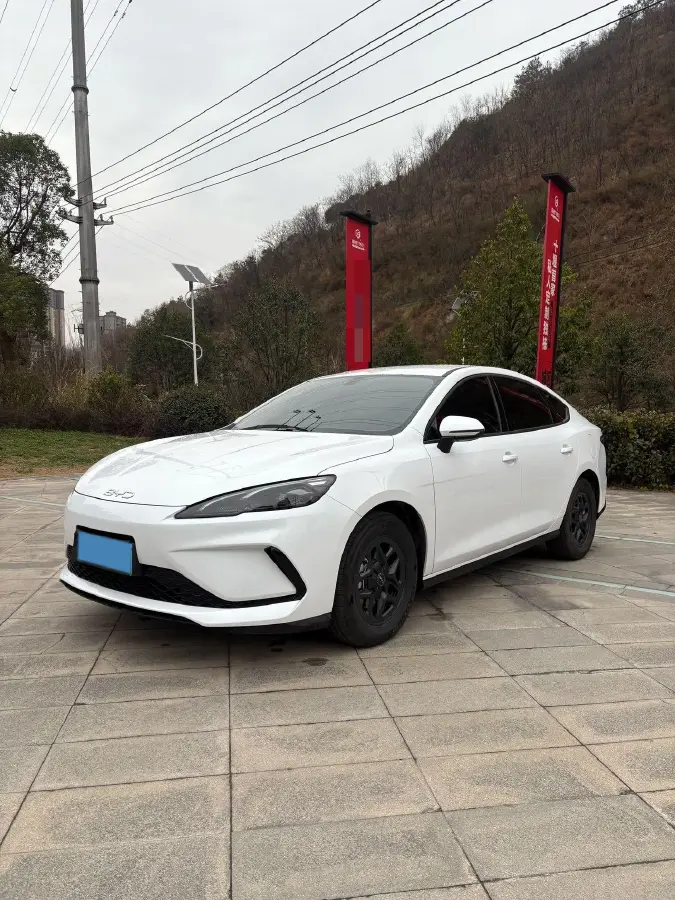 2025 BYD Seal05 DM-i 1.5L 101HP L4 E-CVT PHEV 7.68KWH
