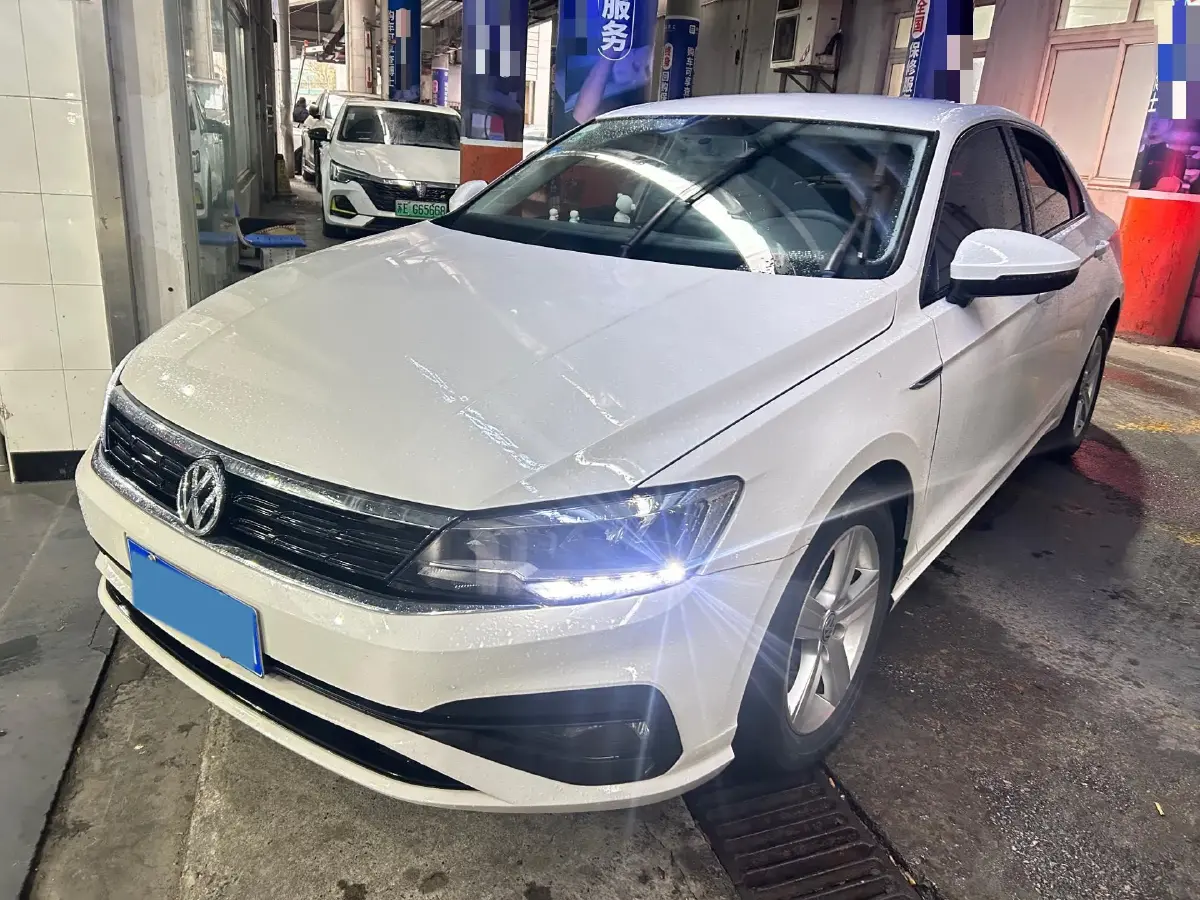 2019 Volkswagen T-Cross 1.4T 150HP L4 7DCT
