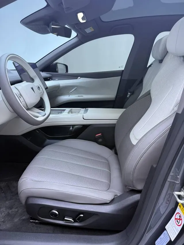 2024 Deepal L07 BEV 56.12KWH,autocango,china used car exporter,china ev exporter,chinese used car exporter,chinese used ev exporter