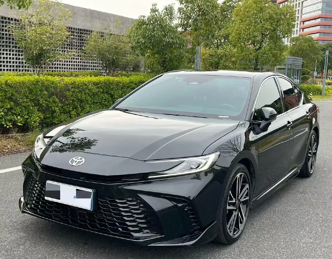 2024 Toyota Camry 2.0L 173HP L4 CVT