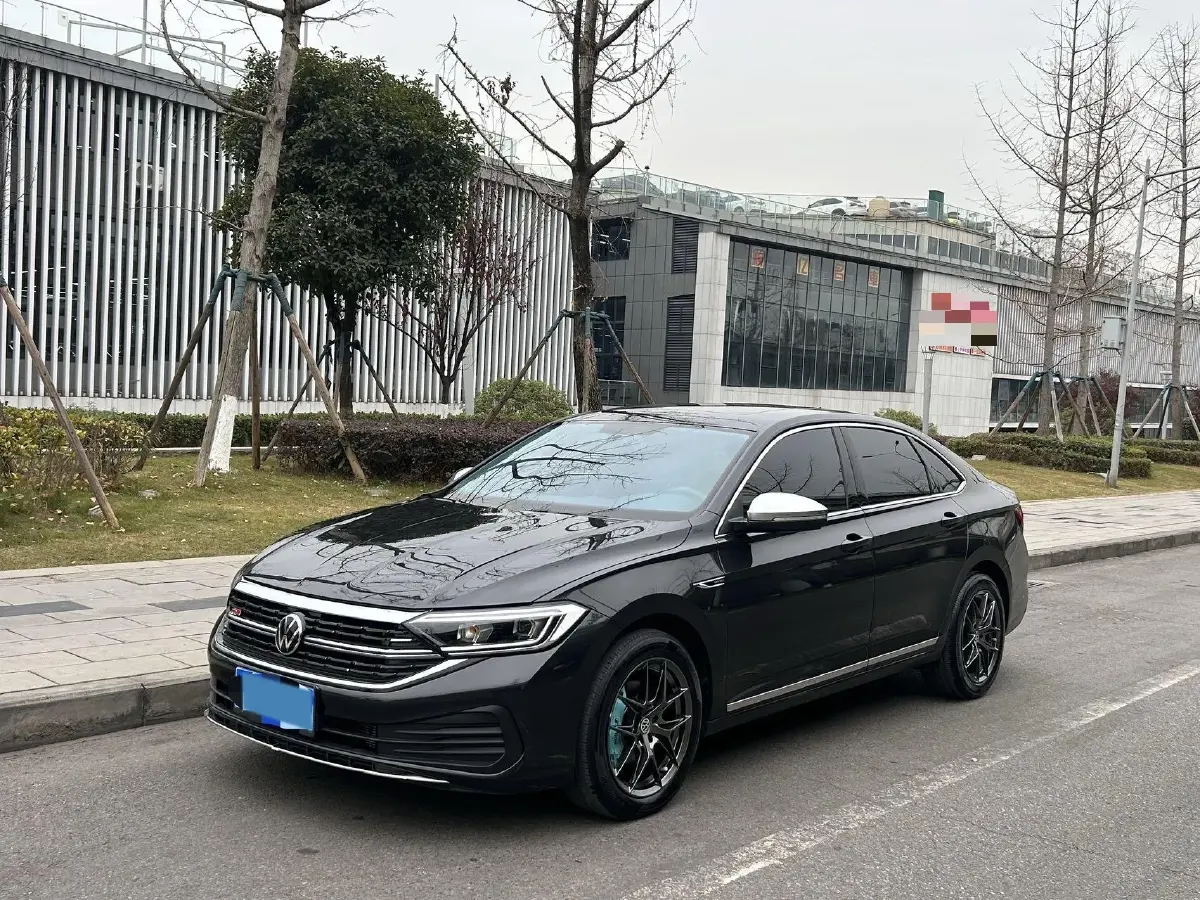 2024 Volkswagen Sagitar 1.5T 160HP L4 7DCT