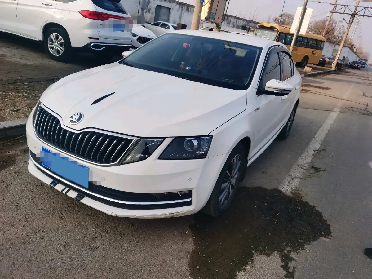 2021 Skoda Octavia 1.5L 113HP L4 6AT