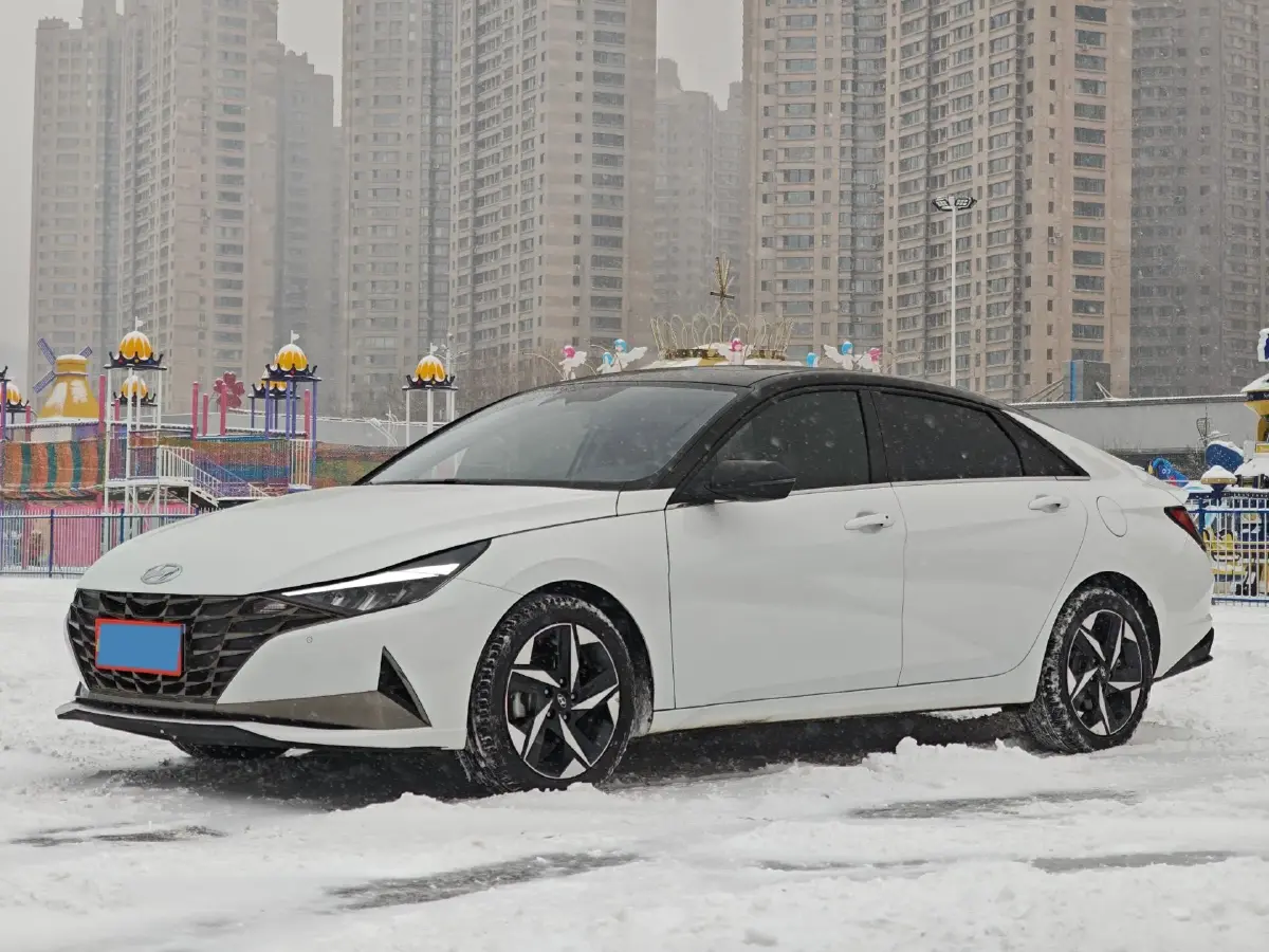 2022 Hyundai Elantra 1.5L 115HP L4 CVT