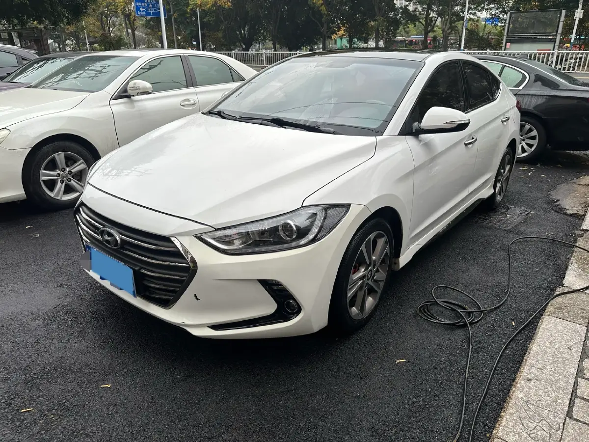 2016 Hyundai Elantra 1.6L 130HP L4 6AT