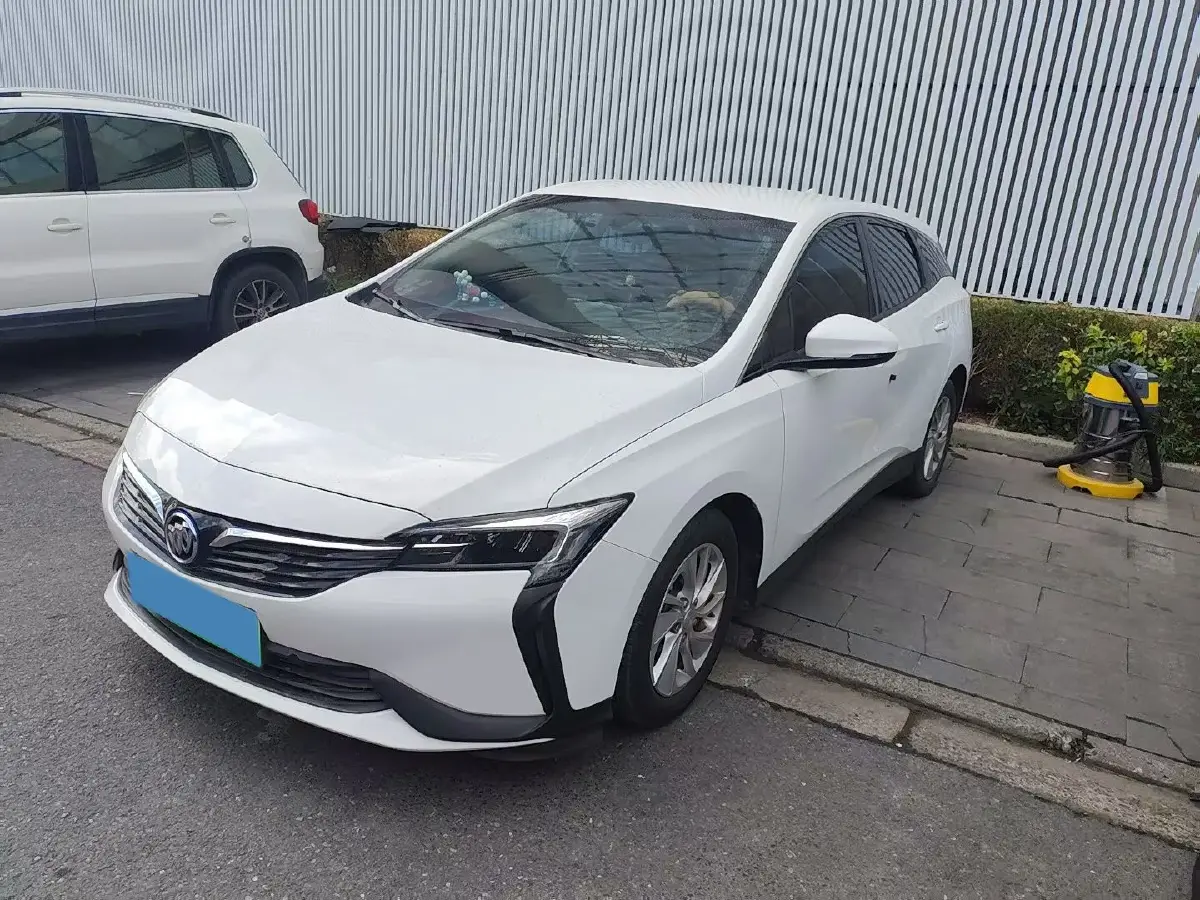 2022 Buick Velite 6 1.5L 102HP L4 E-CVT PHEV 9.5KWH