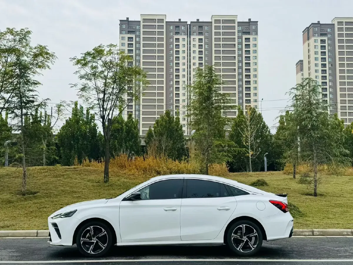 2022 MG 5 Scorpio 1.5T 181HP L4 7DCT,autocango,china used car exporter,china ev exporter,chinese used car exporter,chinese used ev exporter