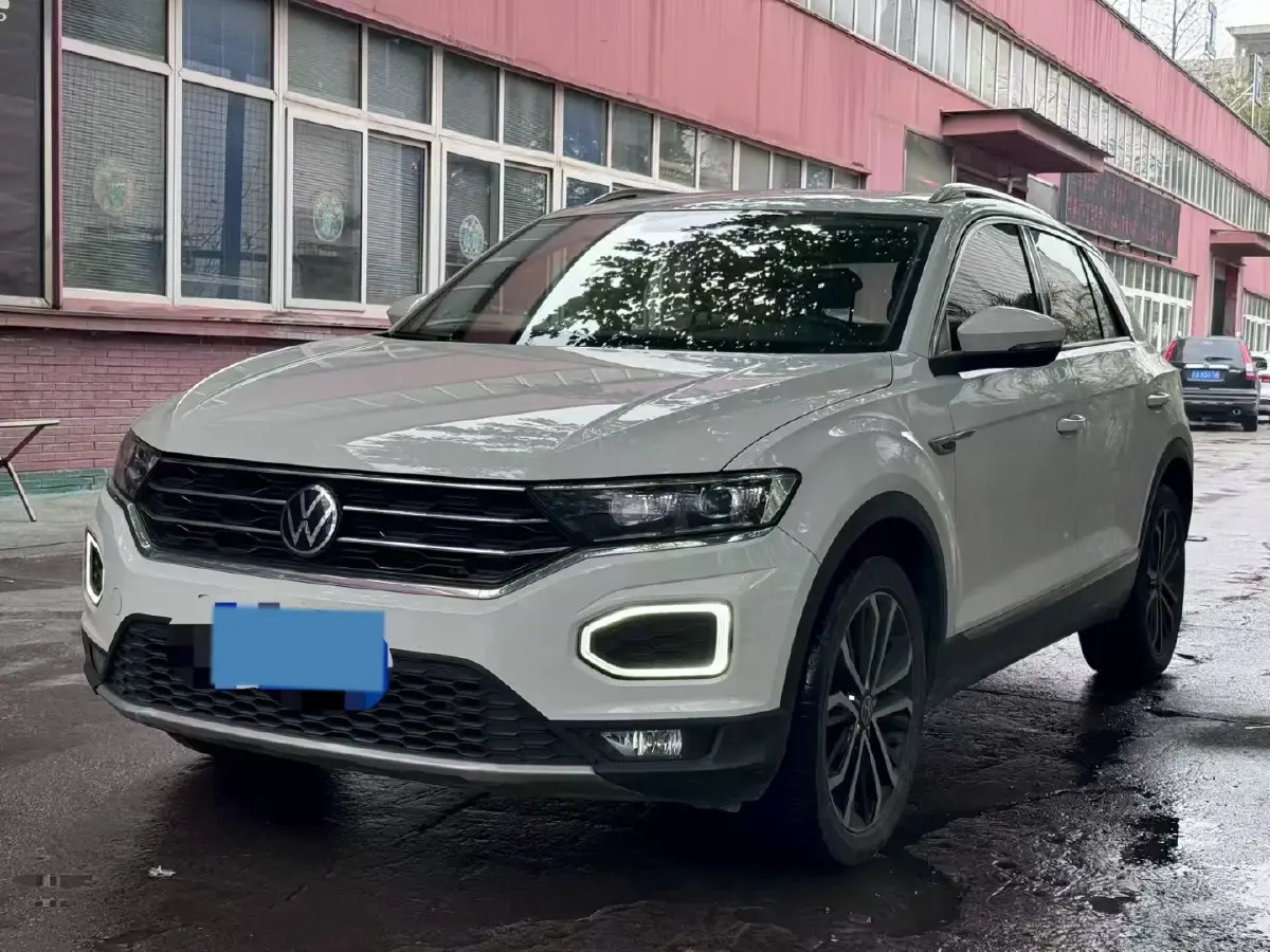 2021 Volkswagen T-Roc 1.4T 150HP L4 7DCT