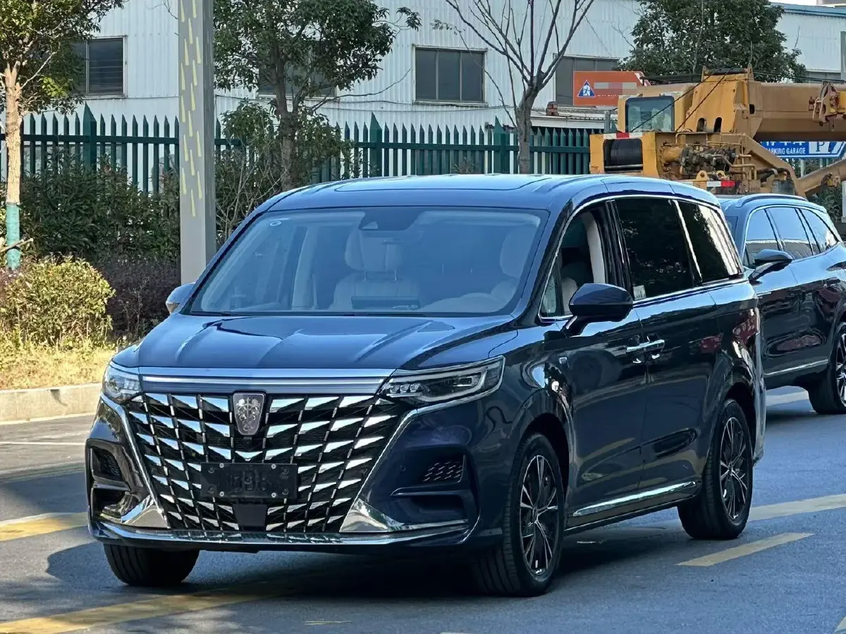 2022 Roewe iMAX8 2.0T 234HP L4 8AT