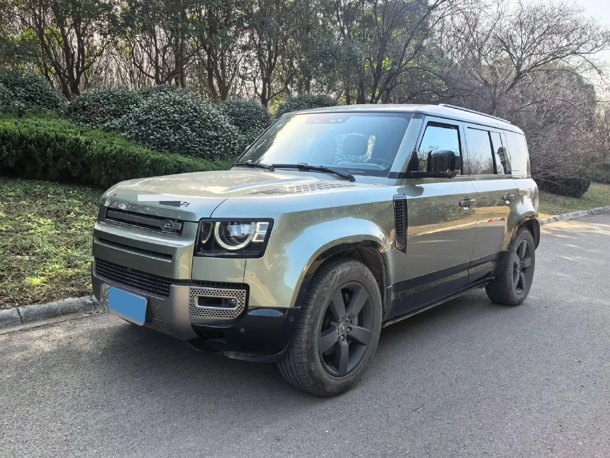 2025 Land Rover Defender 3.0T 400HP L6 8AT,autocango,china used car exporter,china ev exporter,chinese used car exporter,chinese used ev exporter