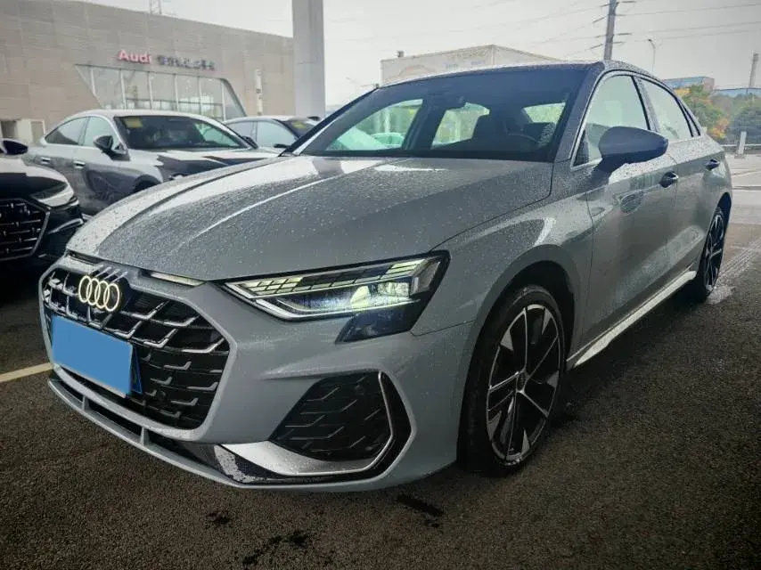 2025 Audi A3 1.5T 160HP L4 7DCT