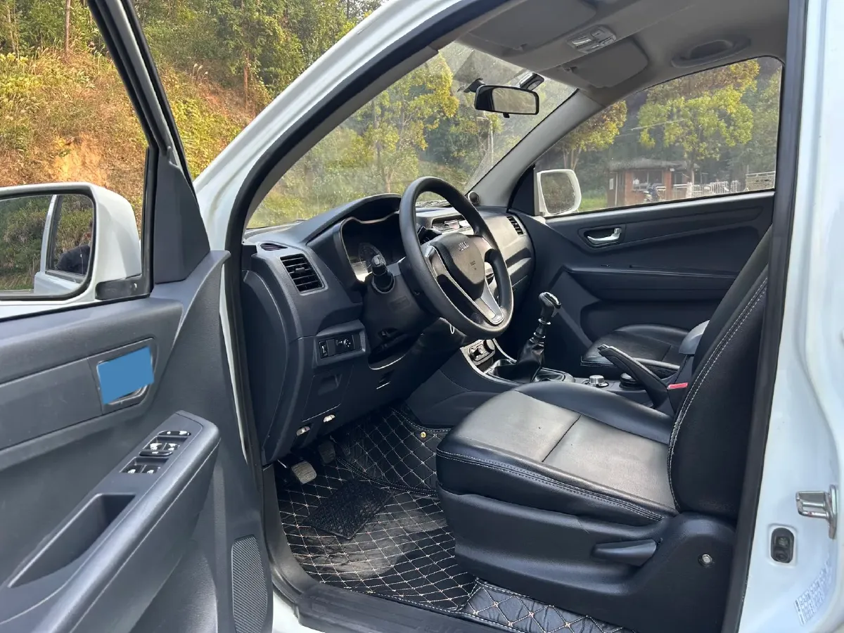 2018 FAW LanJian H6 2.5T 129HP L4 6MT,autocango,china used car exporter,china ev exporter,chinese used car exporter,chinese used ev exporter