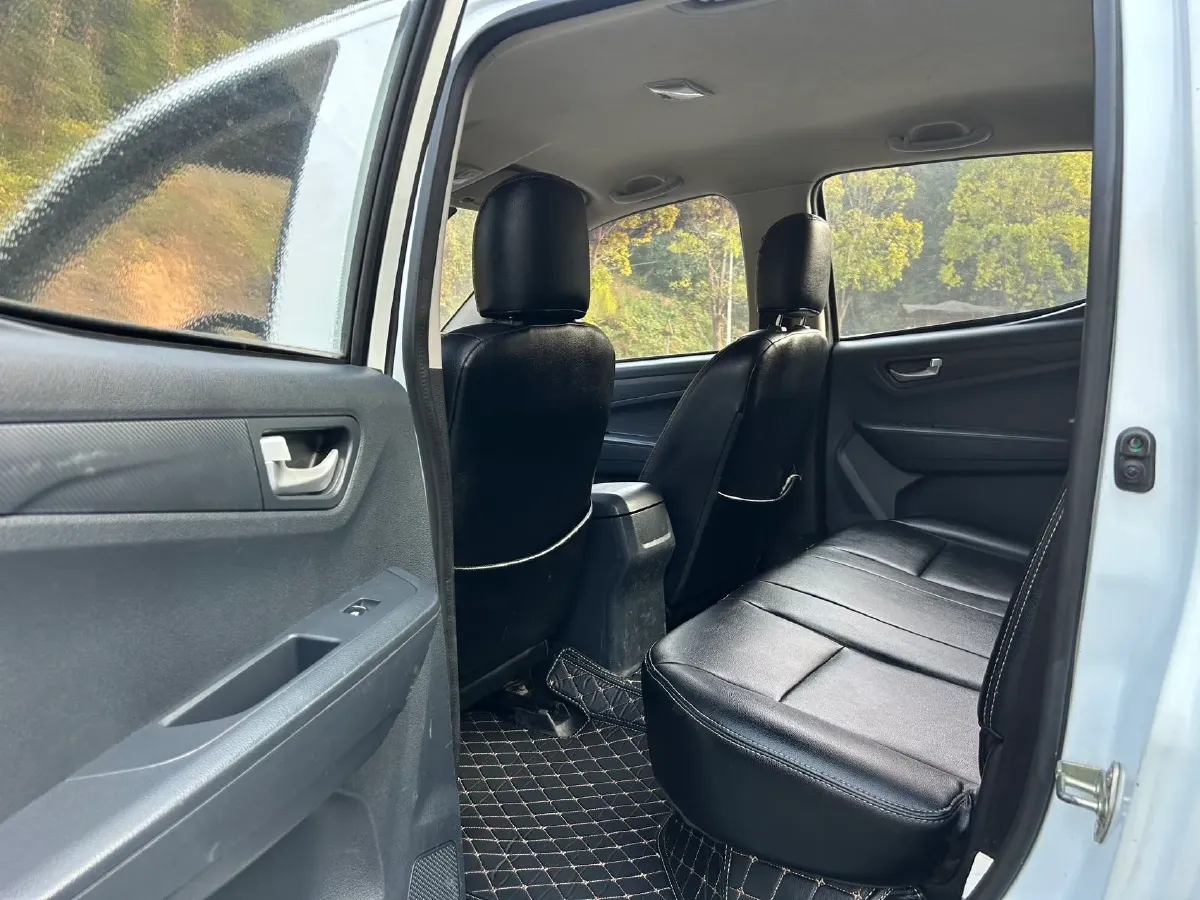 2018 FAW LanJian H6 2.5T 129HP L4 6MT,autocango,china used car exporter,china ev exporter,chinese used car exporter,chinese used ev exporter