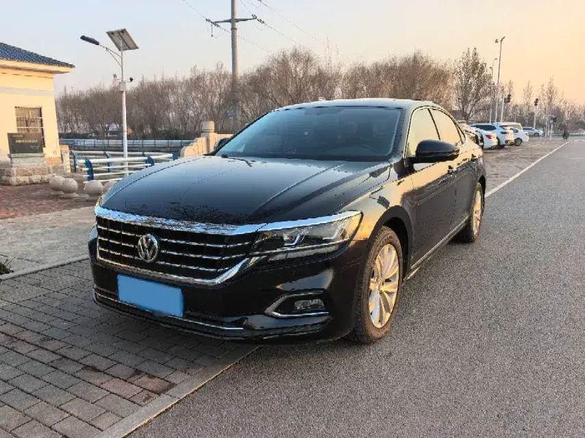 2020 Volkswagen Passat 2.0T 186HP L4 7DCT