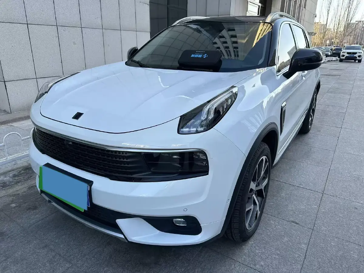 2017 LYNK&CO 01 2.0T 190HP L4 7DCT