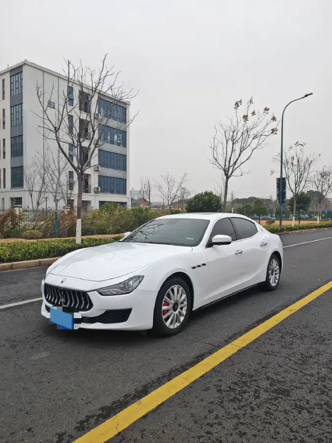 2018 Maserati Ghibli 3.0T 350HP V6 8AT