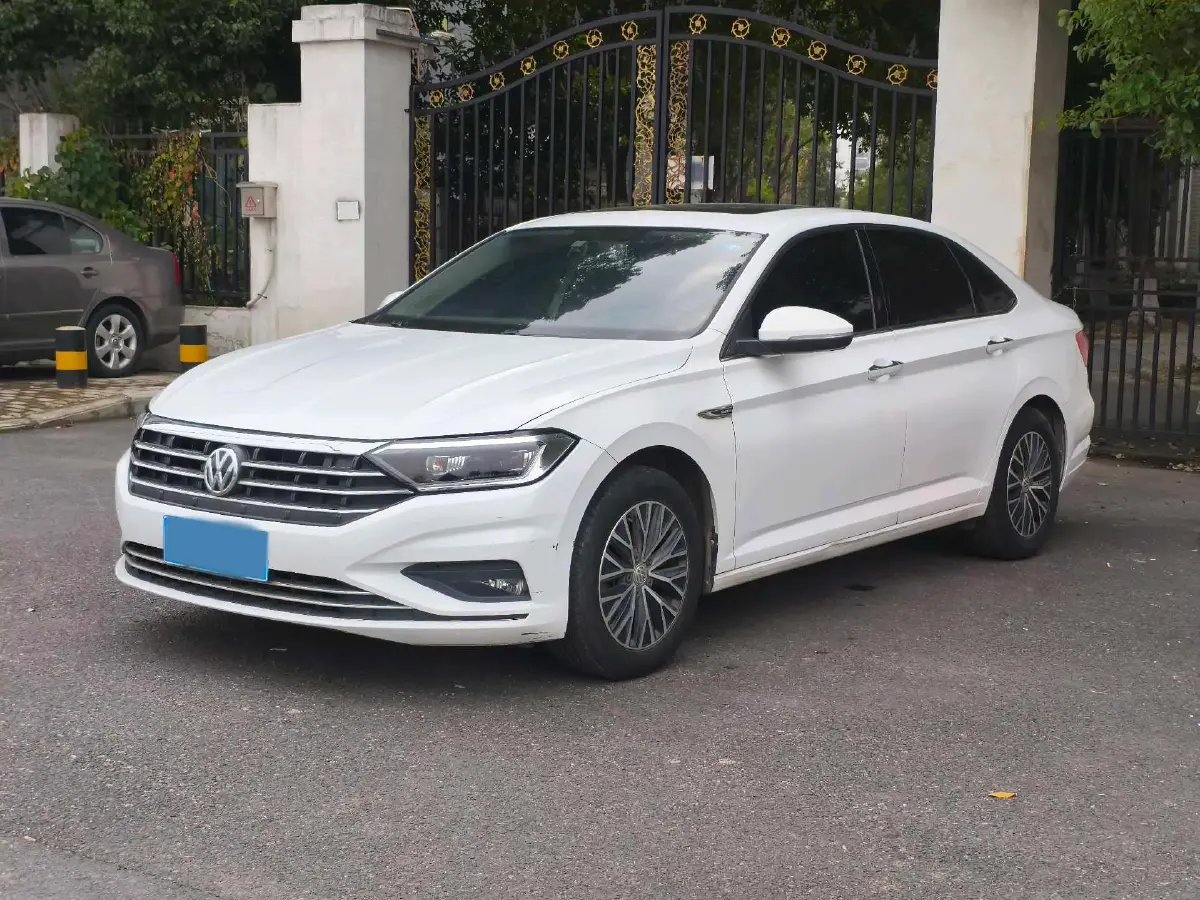 2021 Volkswagen Sagitar 1.4T 150HP L4 7DCT