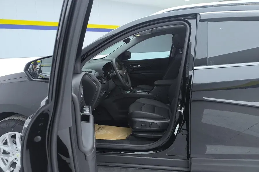 2022 Chevrolet Equinox 1.5T 169HP L4 6AT,autocango,china used car exporter,china ev exporter,chinese used car exporter,chinese used ev exporter