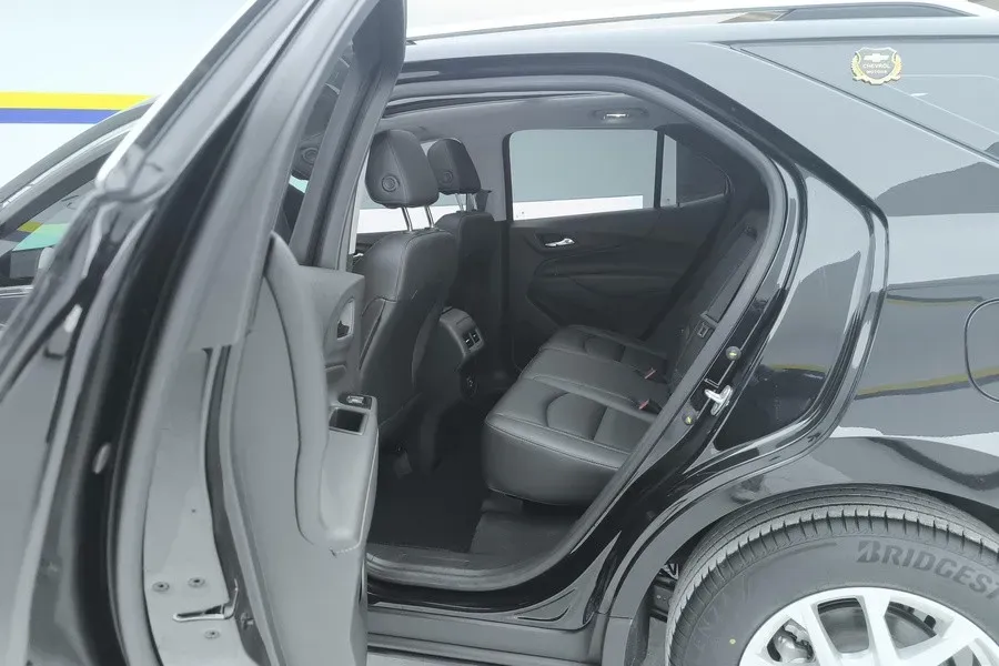 2022 Chevrolet Equinox 1.5T 169HP L4 6AT,autocango,china used car exporter,china ev exporter,chinese used car exporter,chinese used ev exporter