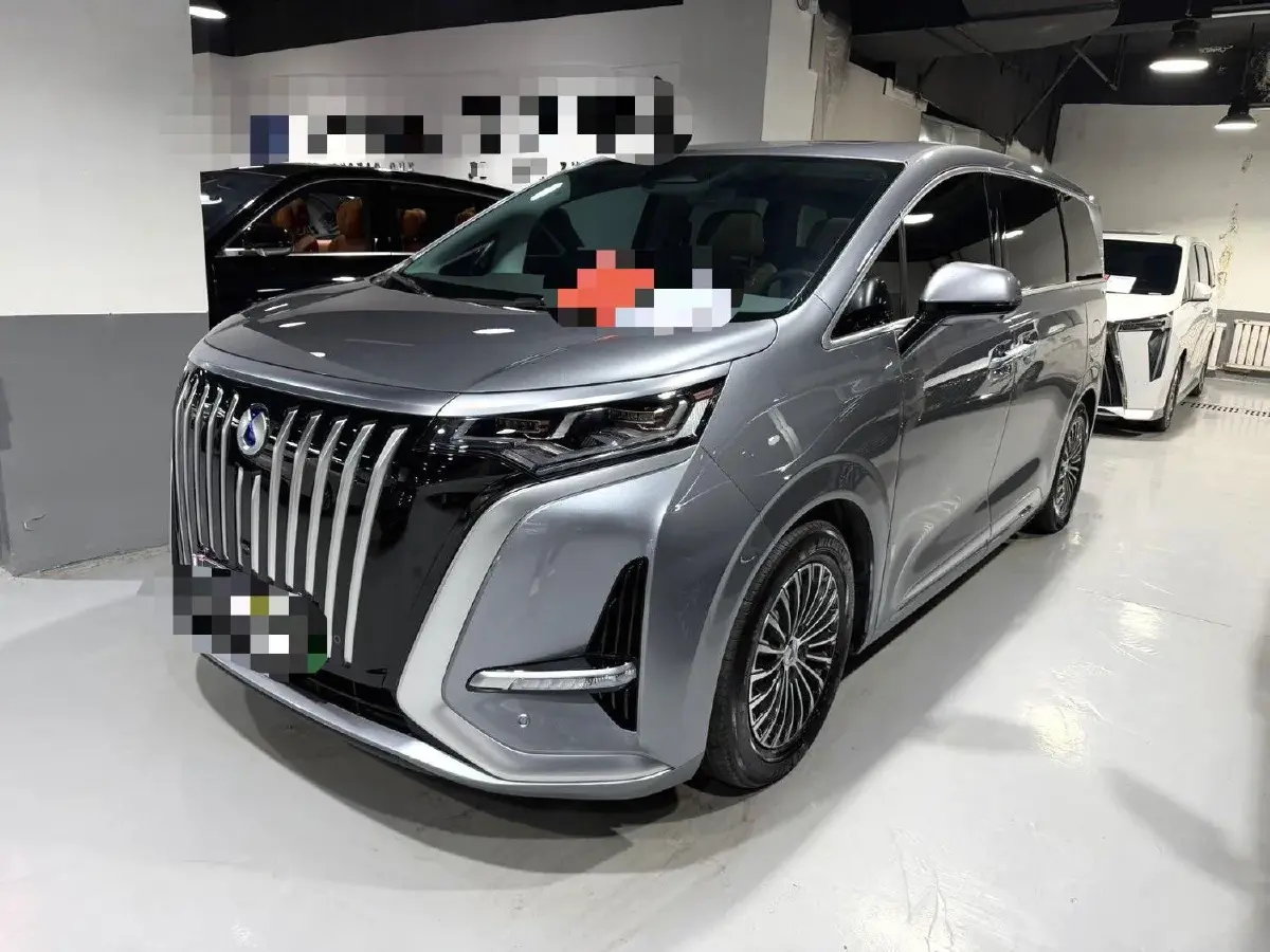 2022 Jaguar XFL 2.0T 250HP L4 8AT