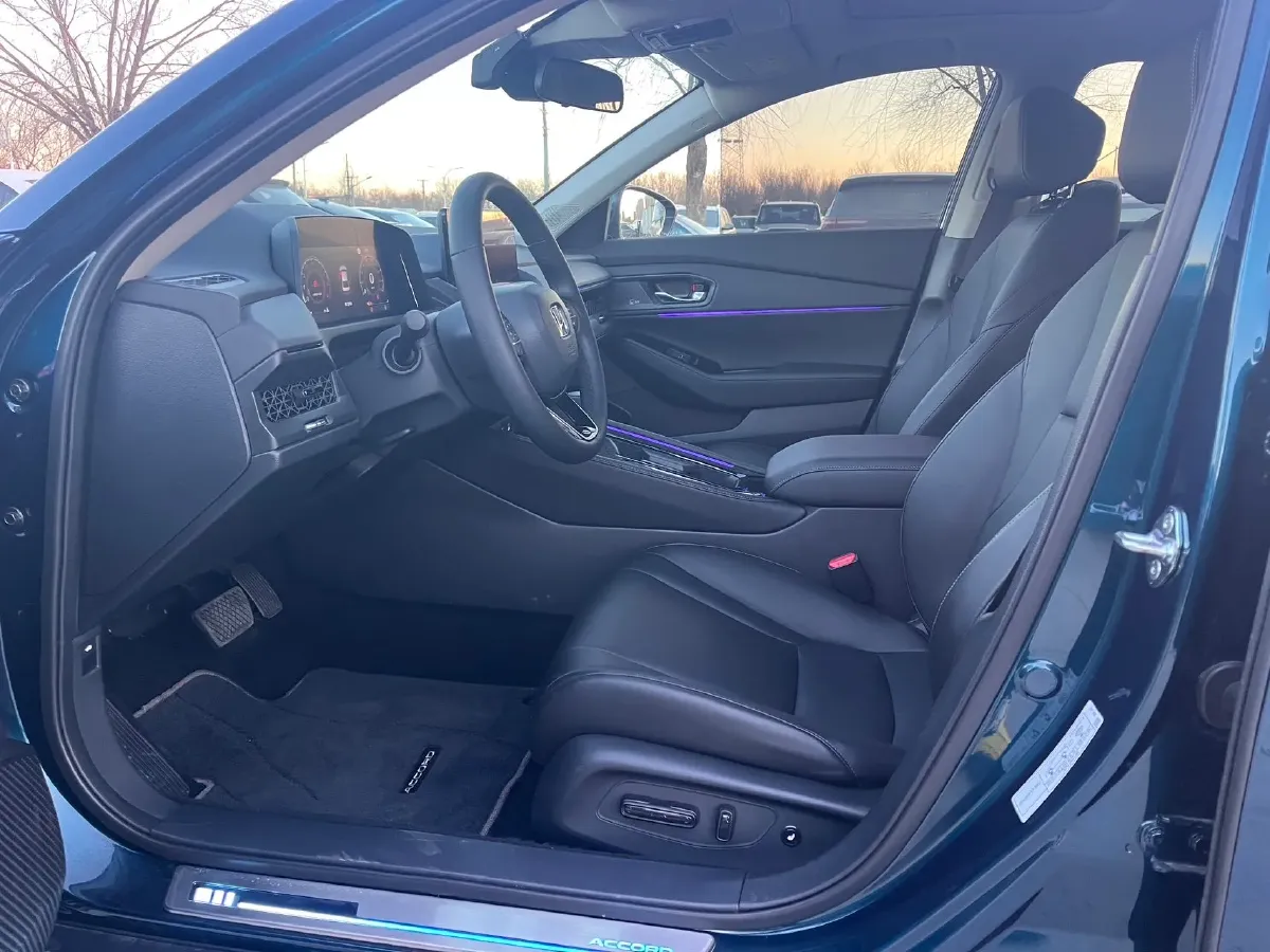 2023 Honda Accord 1.5T 192HP L4 CVT,autocango,china used car exporter,china ev exporter,chinese used car exporter,chinese used ev exporter