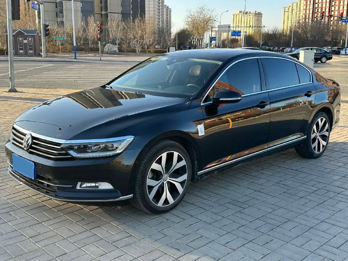 2019 Volkswagen Magotan 2.0T 220HP L4 7DCT