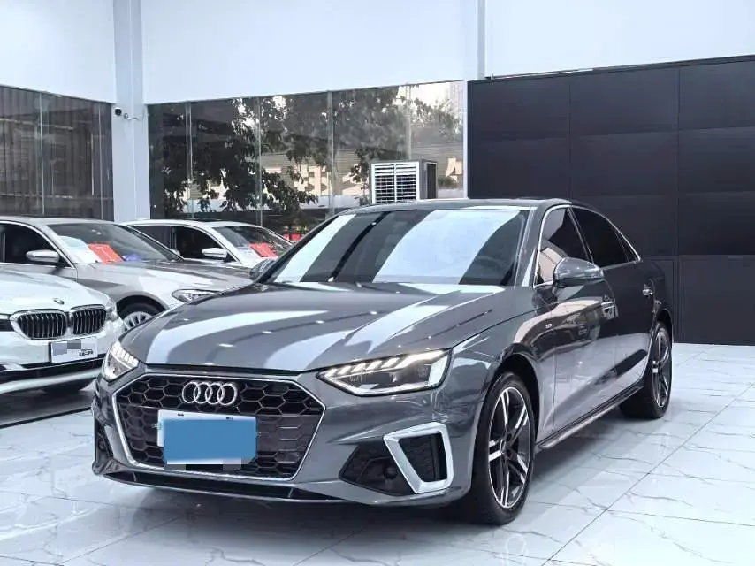 2022 Audi A4L 2.0T 190HP L4 7DCT