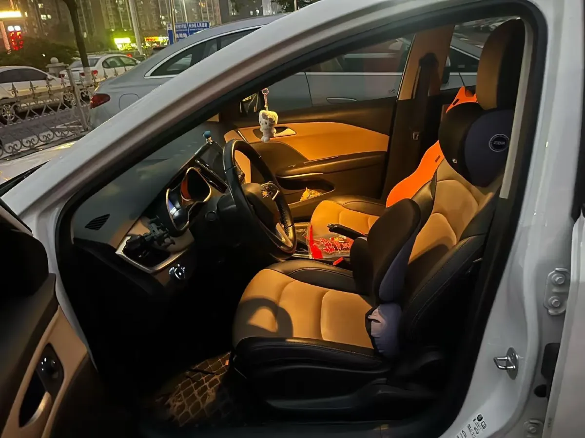 2022 Chevrolet Monza 1.5L 113HP L4 6AT,autocango,china used car exporter,china ev exporter,chinese used car exporter,chinese used ev exporter