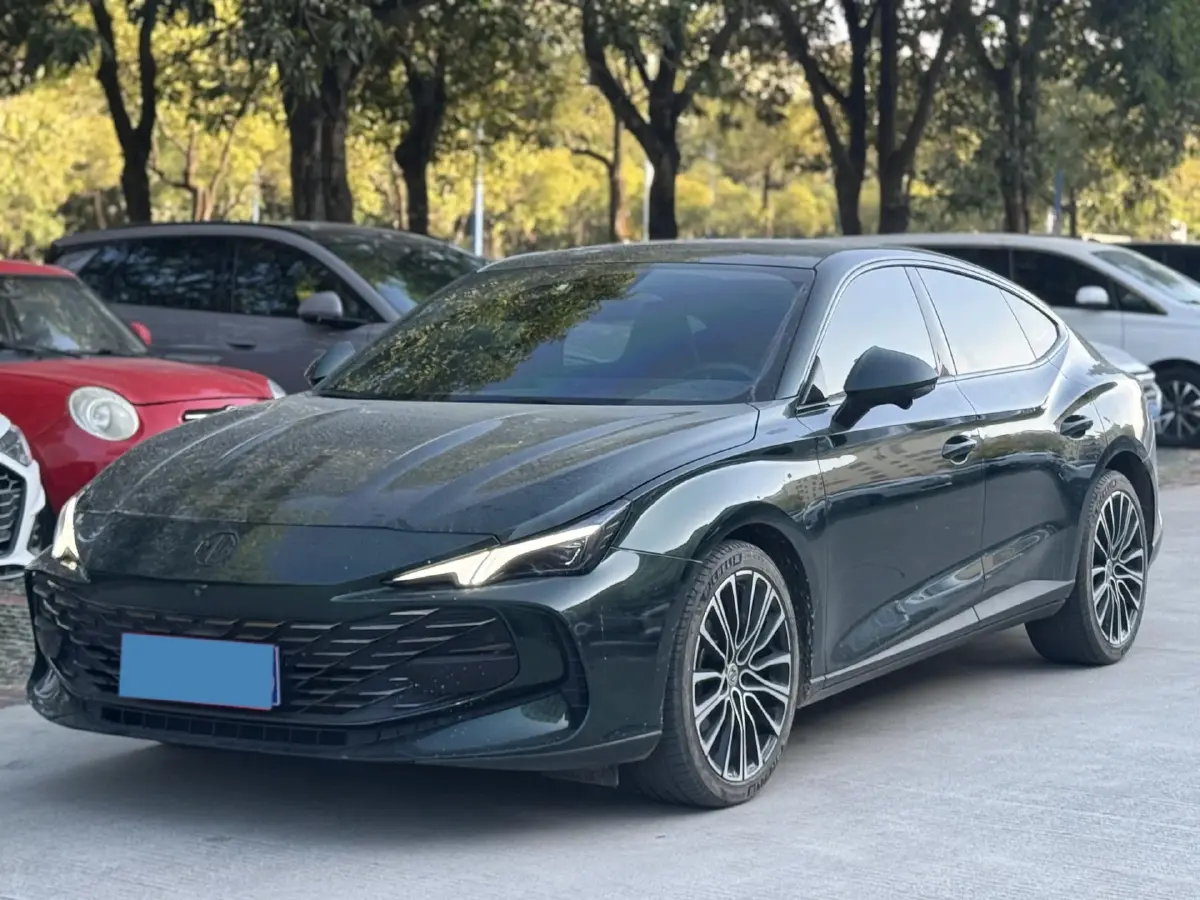 2023 MG 7 2.0T 261HP L4 9AT