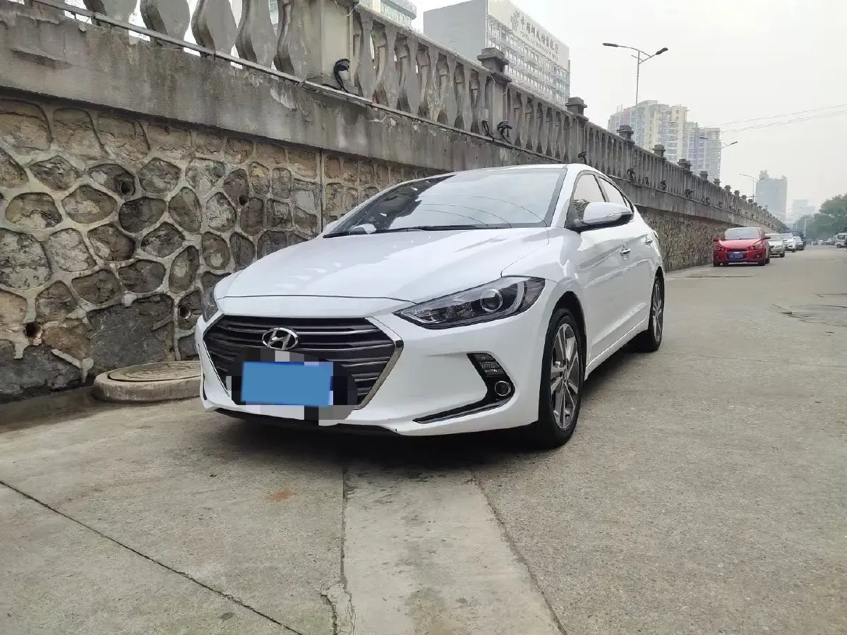 2016 Hyundai Elantra 1.6L 130HP L4 6AT