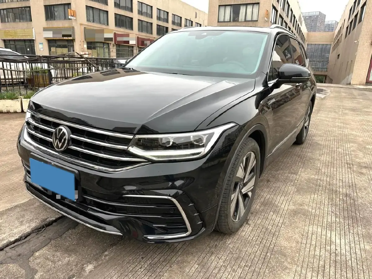 2023 Volkswagen Tiguan L 2.0T 186HP L4 7DCT