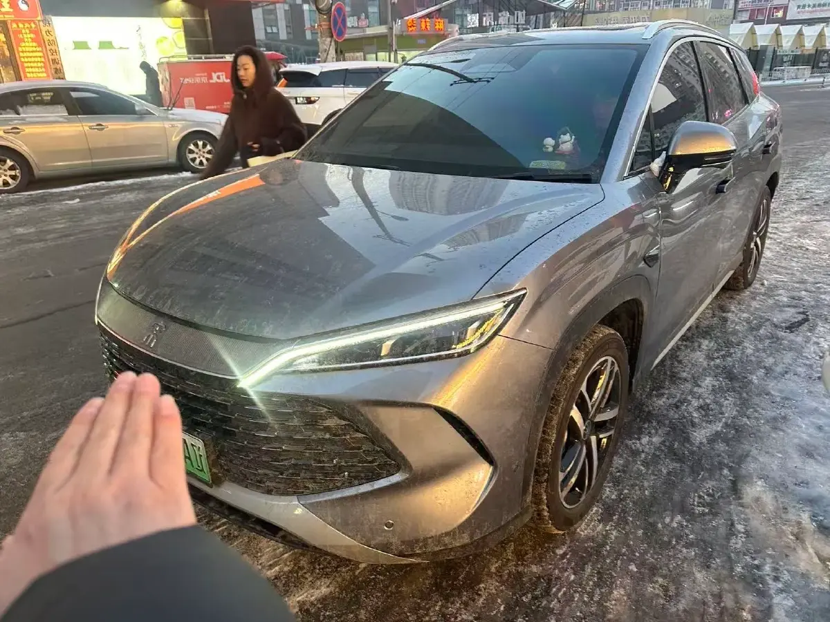 2025 BYD SongL DM-i 1.5L 101HP L4 E-CVT PHEV 18.3KWH