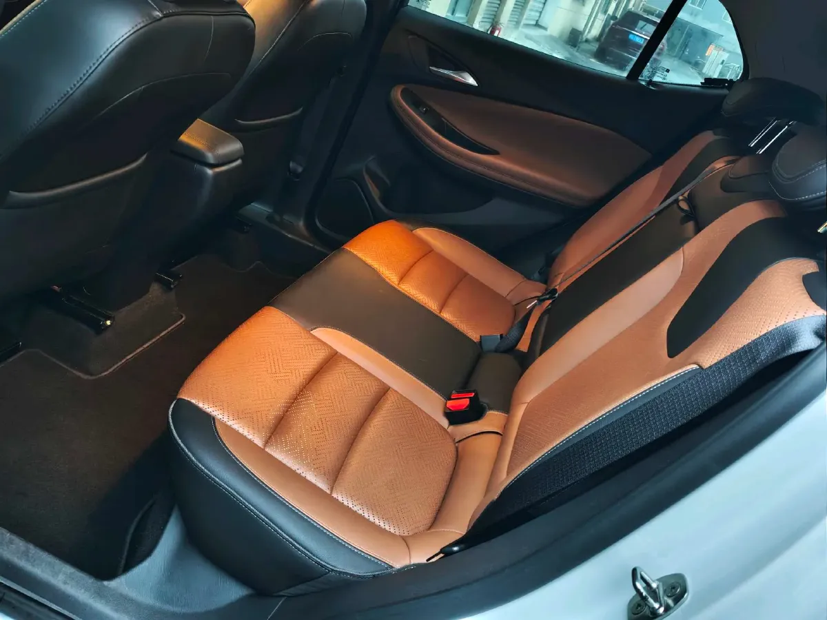 2020 Buick Encore GX 1.3T 165HP L3 CVT,autocango,china used car exporter,china ev exporter,chinese used car exporter,chinese used ev exporter