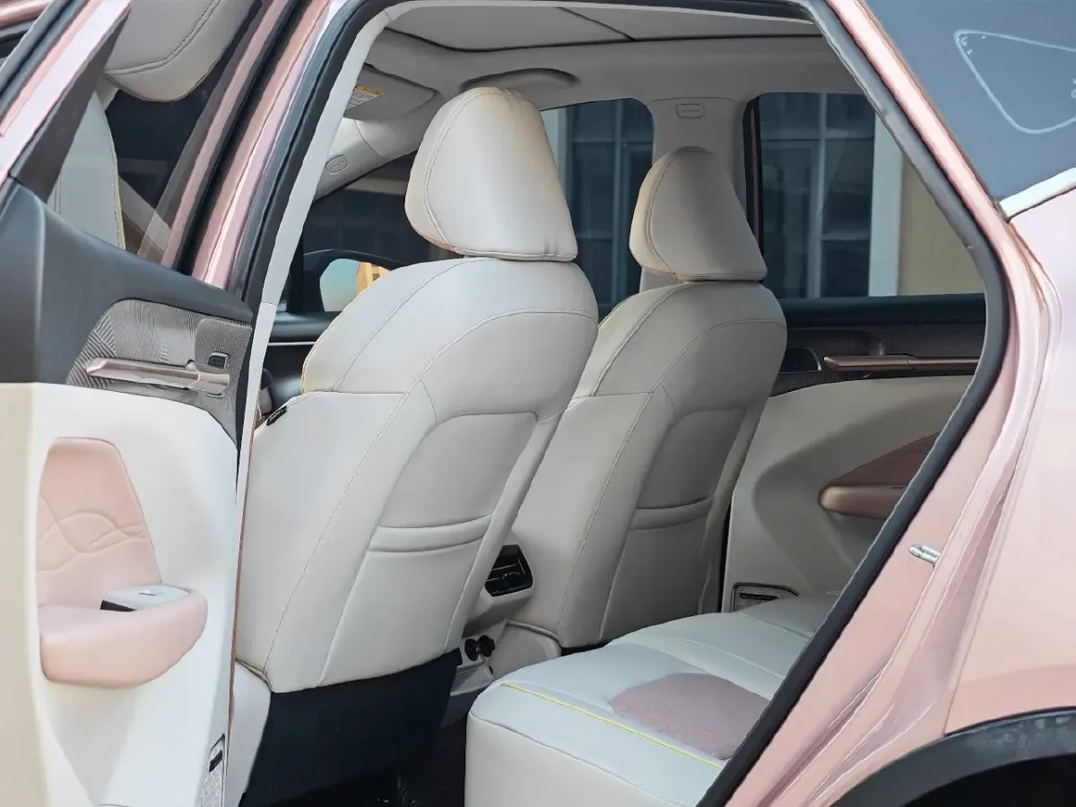 2022 Ruichi Auto ED71 BEV 60.152KWH,autocango,china used car exporter,china ev exporter,chinese used car exporter,chinese used ev exporter