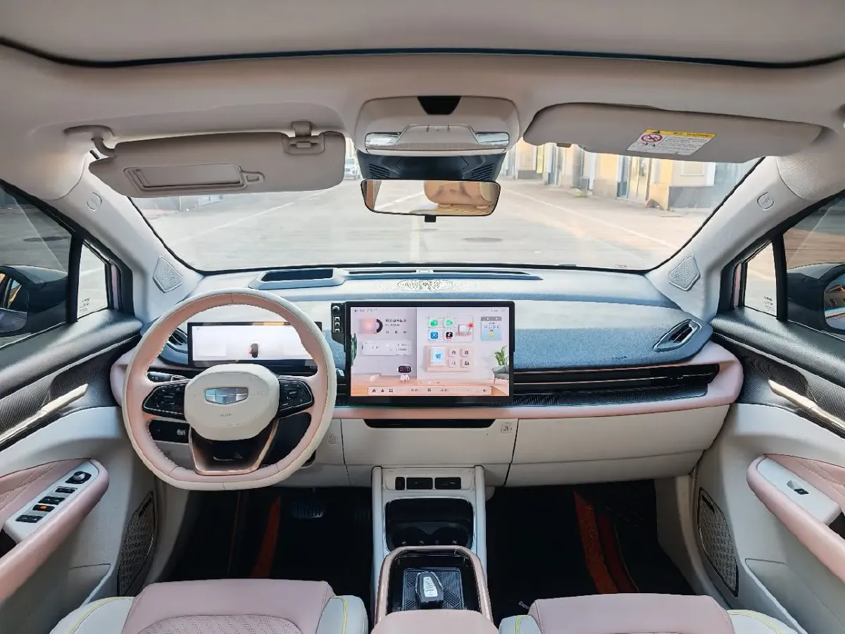 2022 Ruichi Auto ED71 BEV 60.152KWH,autocango,china used car exporter,china ev exporter,chinese used car exporter,chinese used ev exporter