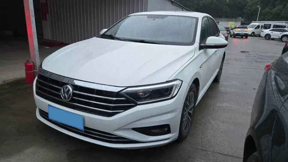 2020 Volkswagen Sagitar 1.4T 150HP L4 7DCT