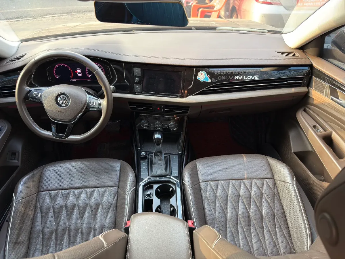 2019 Volvo V40 1.5T 152HP L4 6AT,autocango,china used car exporter,china ev exporter,chinese used car exporter,chinese used ev exporter