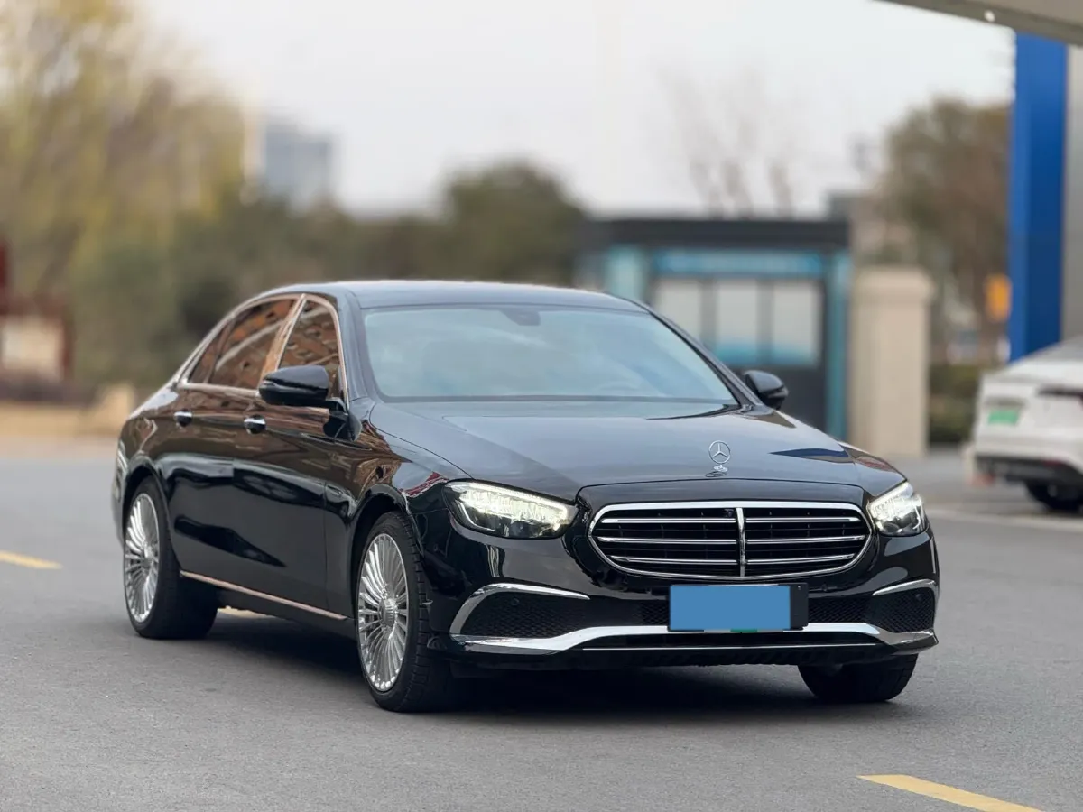 2021 Mercedes-Benz E Class 2.0T 211HP L4 9AT PHEV 25.4KWH,autocango,china used car exporter,china ev exporter,chinese used car exporter,chinese used ev exporter