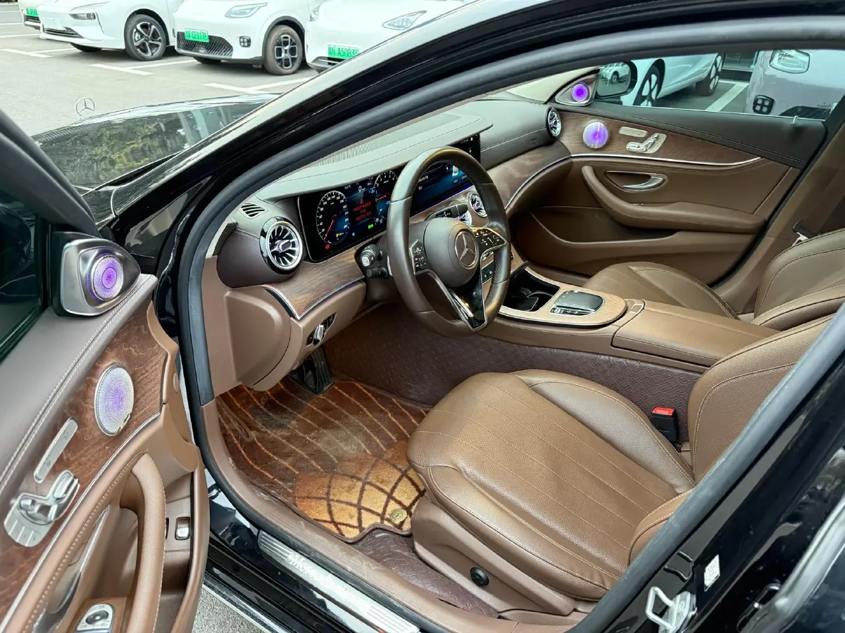 2021 Mercedes-Benz E Class 2.0T 211HP L4 9AT PHEV 25.4KWH,autocango,china used car exporter,china ev exporter,chinese used car exporter,chinese used ev exporter