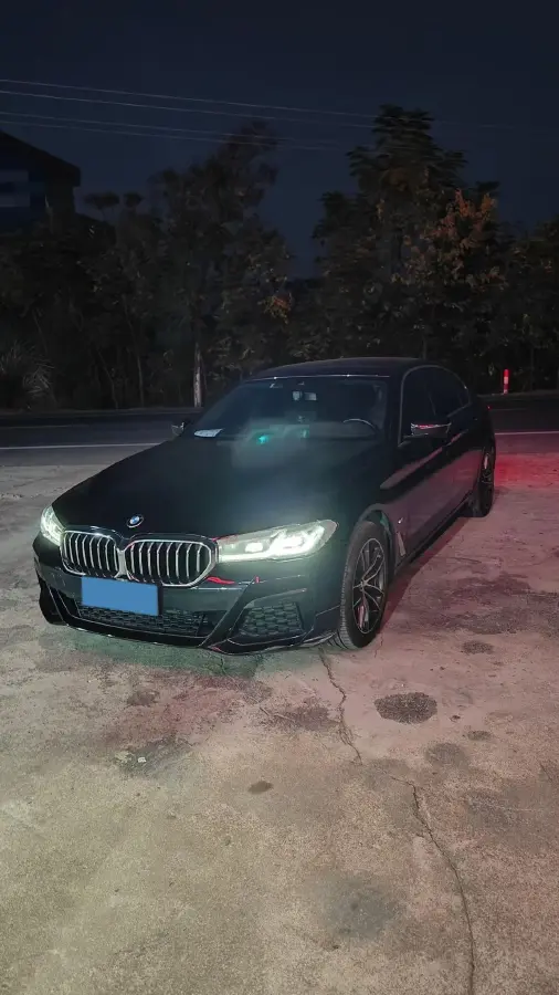 2022 BMW 5 Series 2.0T 184HP L4 8AT