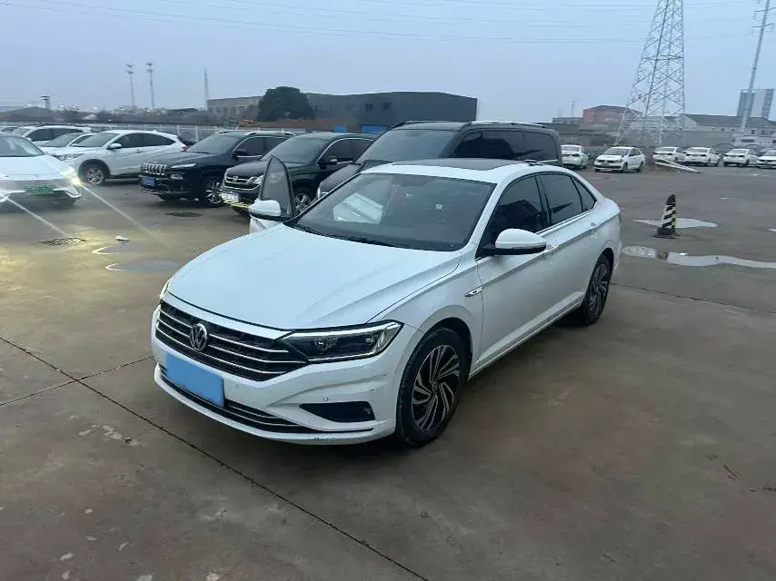 2020 Volkswagen Sagitar 1.4T 150HP L4 7DCT