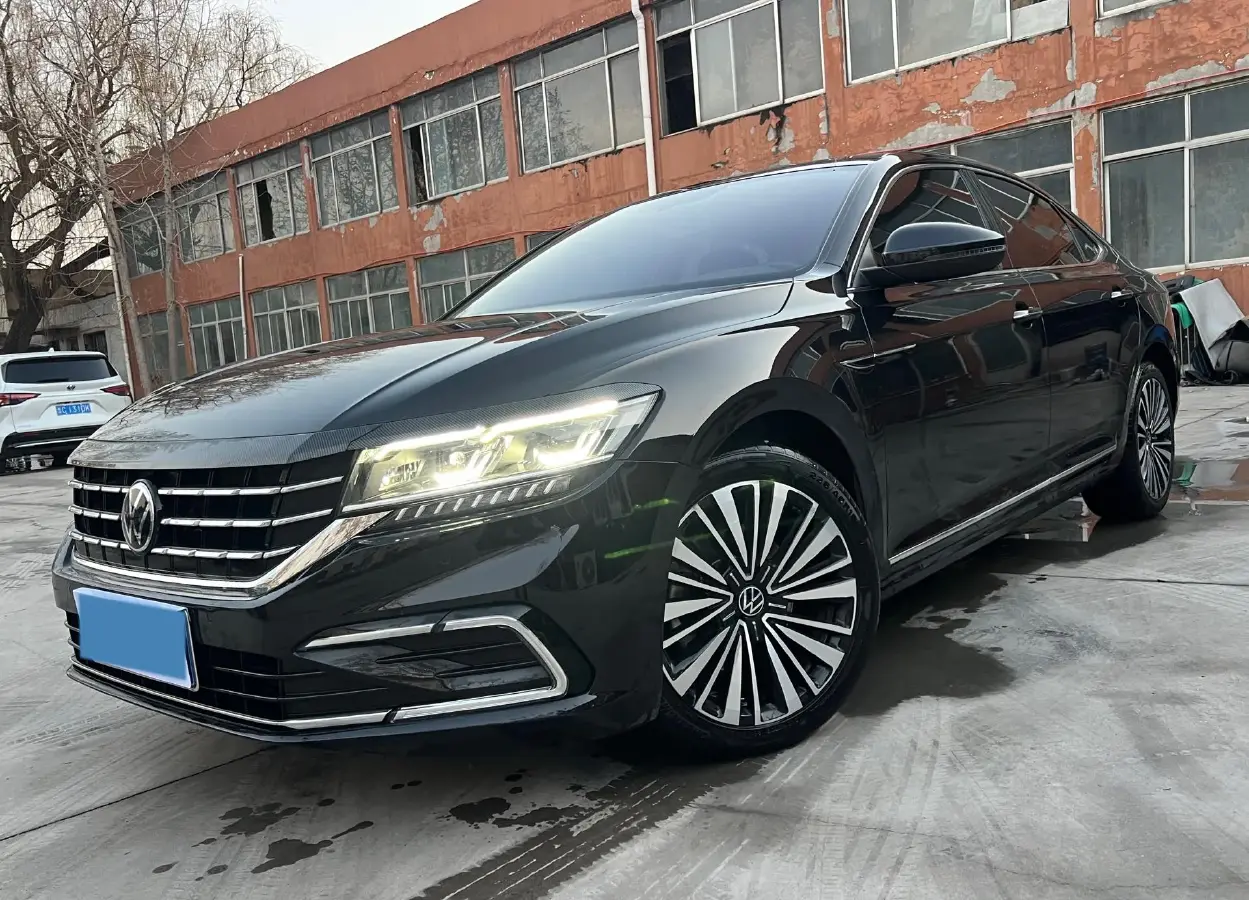 2021 Volkswagen Passat 2.0T 186HP L4 7DCT