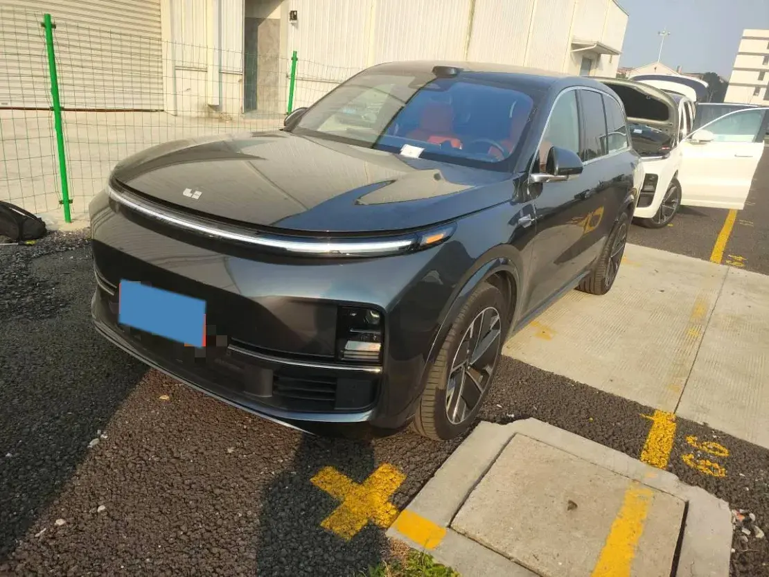 2025 Li L8 Range Extended 154HP REEV