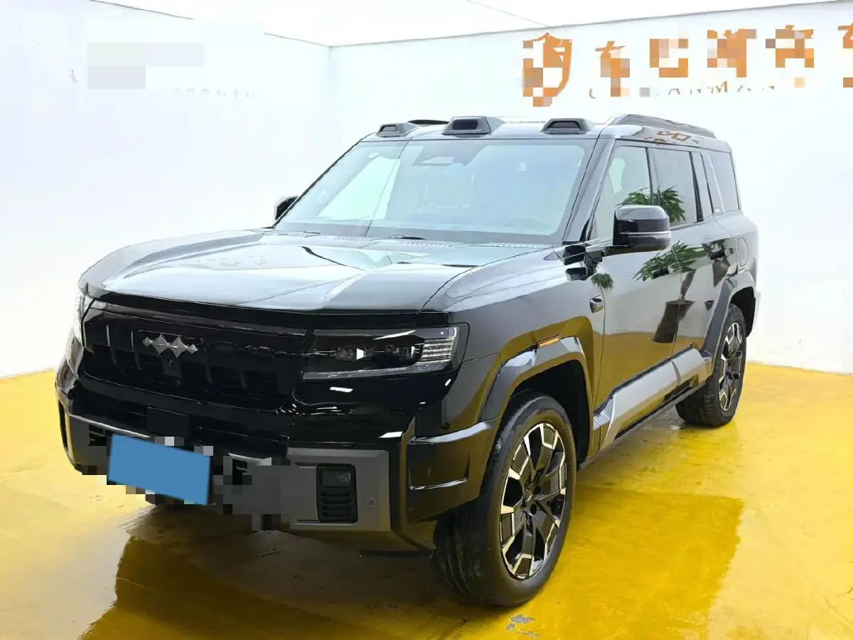 2025 FangChengBao Bao 8 2.0T 245HP L4 E-CVT PHEV 36.8KWH