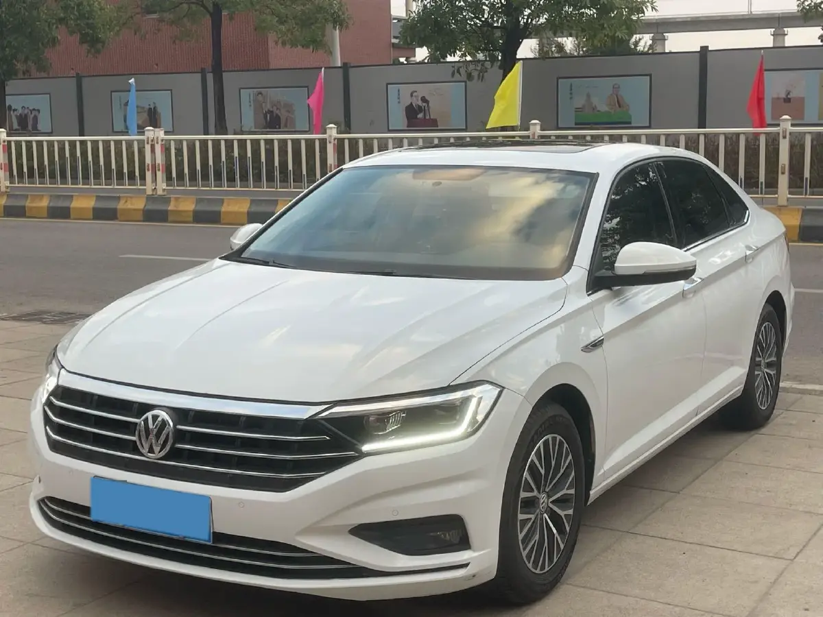 2020 Volkswagen Sagitar 1.4T 150HP L4 7DCT